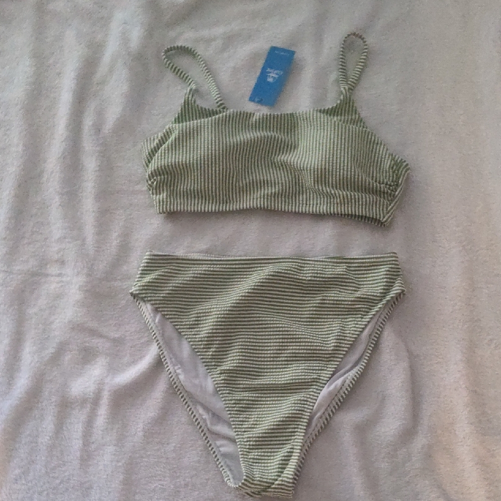 Cupshe Olive Green Ribbed Stripe Bikini Set